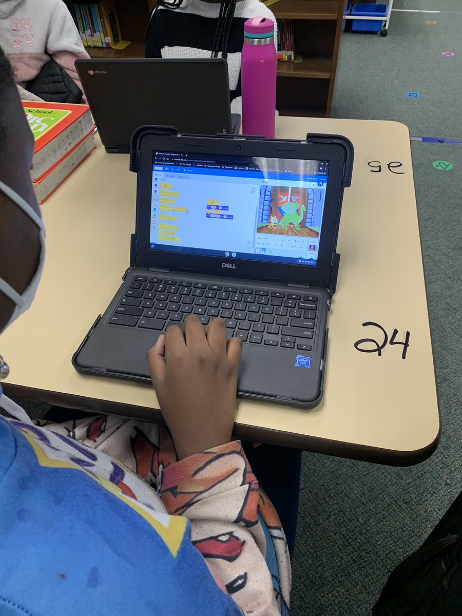 edrhett's tweet photo. Greenwood Girls Who Code learning Scratch!! @nnpsgreenwood @NNPSITC https://t.co/MweW8Nup9L