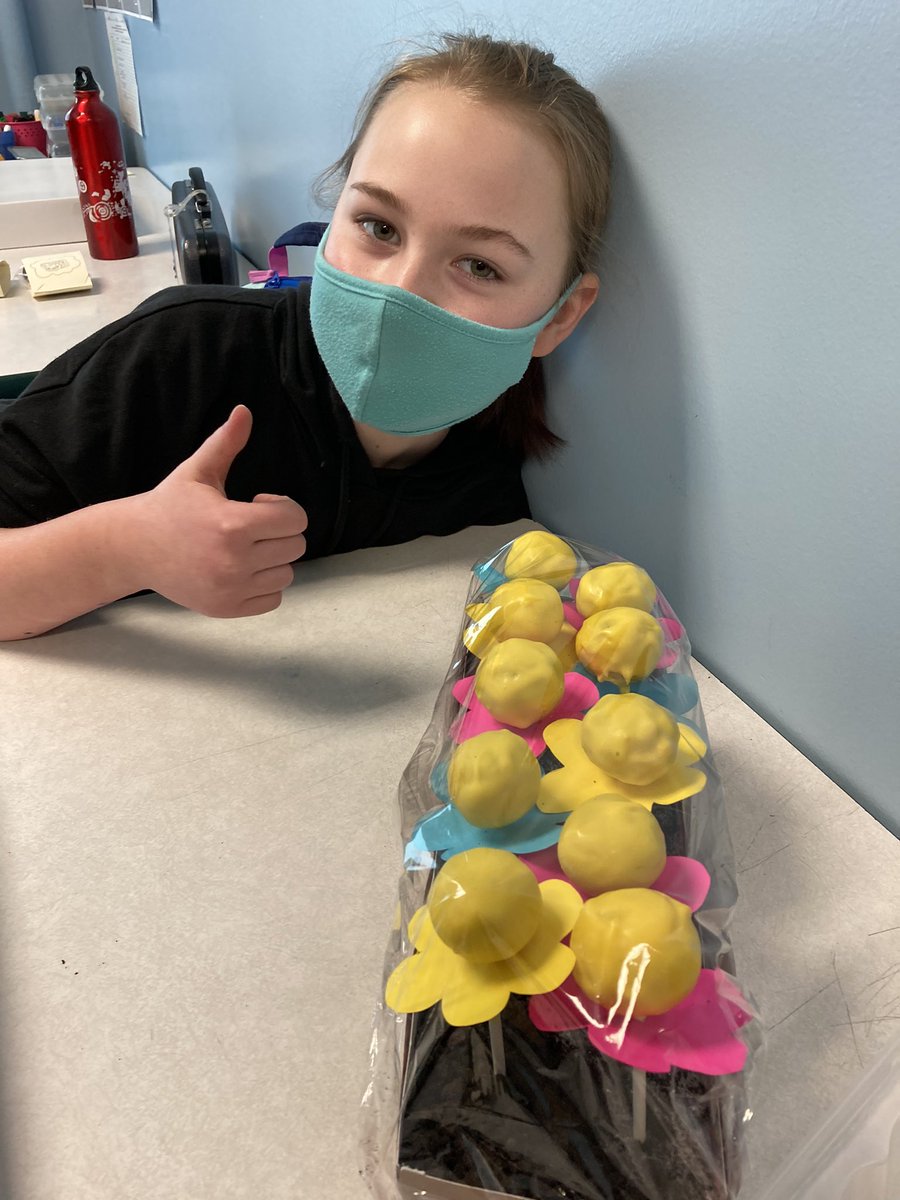 MrsKlinesClass's tweet photo. I ❤️Focus Group Day! Bring on the edible prototypes!  @lmsleopards https://t.co/kv44D7NiBX