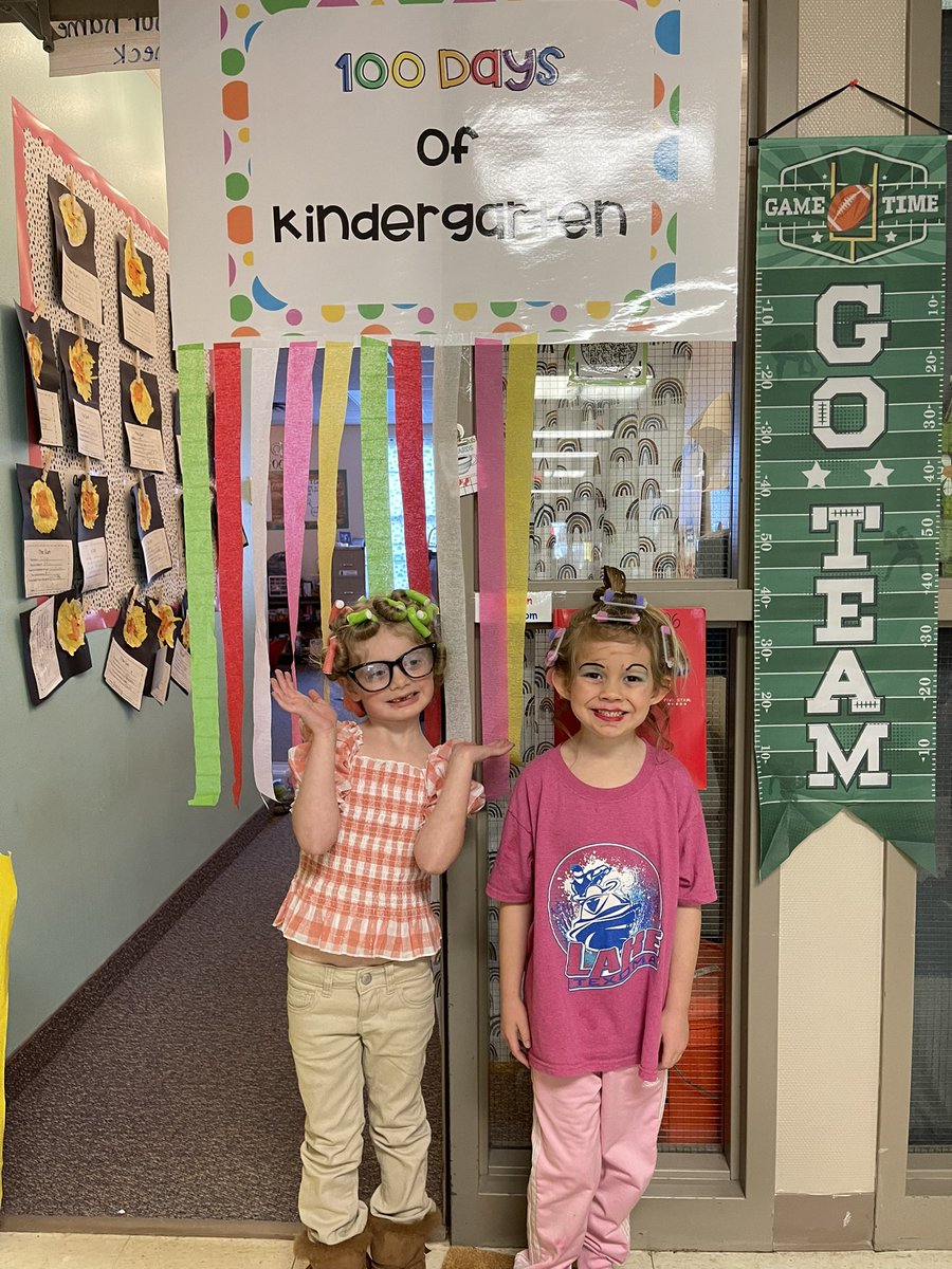 Happy 100th day of school from the resident Grannies of Mrs. O’s class 👵🏻 #noplacelikemambrino