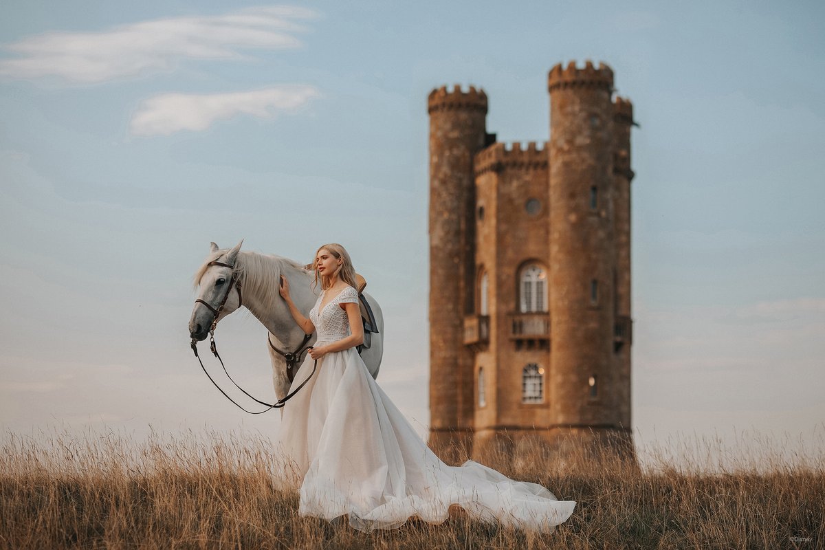 “Rapunzel, Rapunzel, let down your hair” 🏰 ⁣⁣
⁣⁣
Here is my image of Rapunzel from the 2022 Disney Fairy Tale Weddings Collection!⁣⁣😍😭 It still feels like a dream!! 

<a href="/DisneyWeddings/">Disney Weddings</a> <a href="/AllureBridals/">Allure Bridals</a> #disneywedding #disney