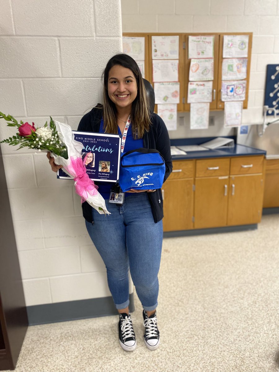 Congratulations to our KMS Teacher of the Year-Ms. Velasquez <a href="/Vee_LaMaestra/">Velasquez, M.Ed🇭🇳</a>, Rookie Teacher of the Year - Mr. Cruz, and Paraprofessional of the Year - Ms. Velasquez!
