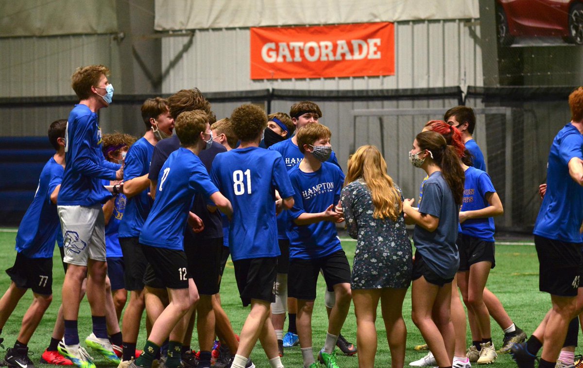 Photos from PHUL Winter League this week😎

More on Facebook.com/phulultimate 

<a href="/pghHSultimate/">PHUL</a>