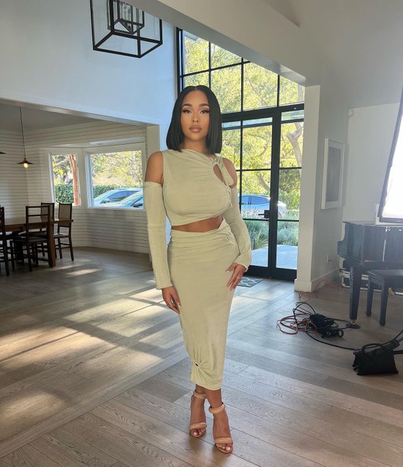 Watch Jordyn Woods's leaked NSFW photo on TwXstars