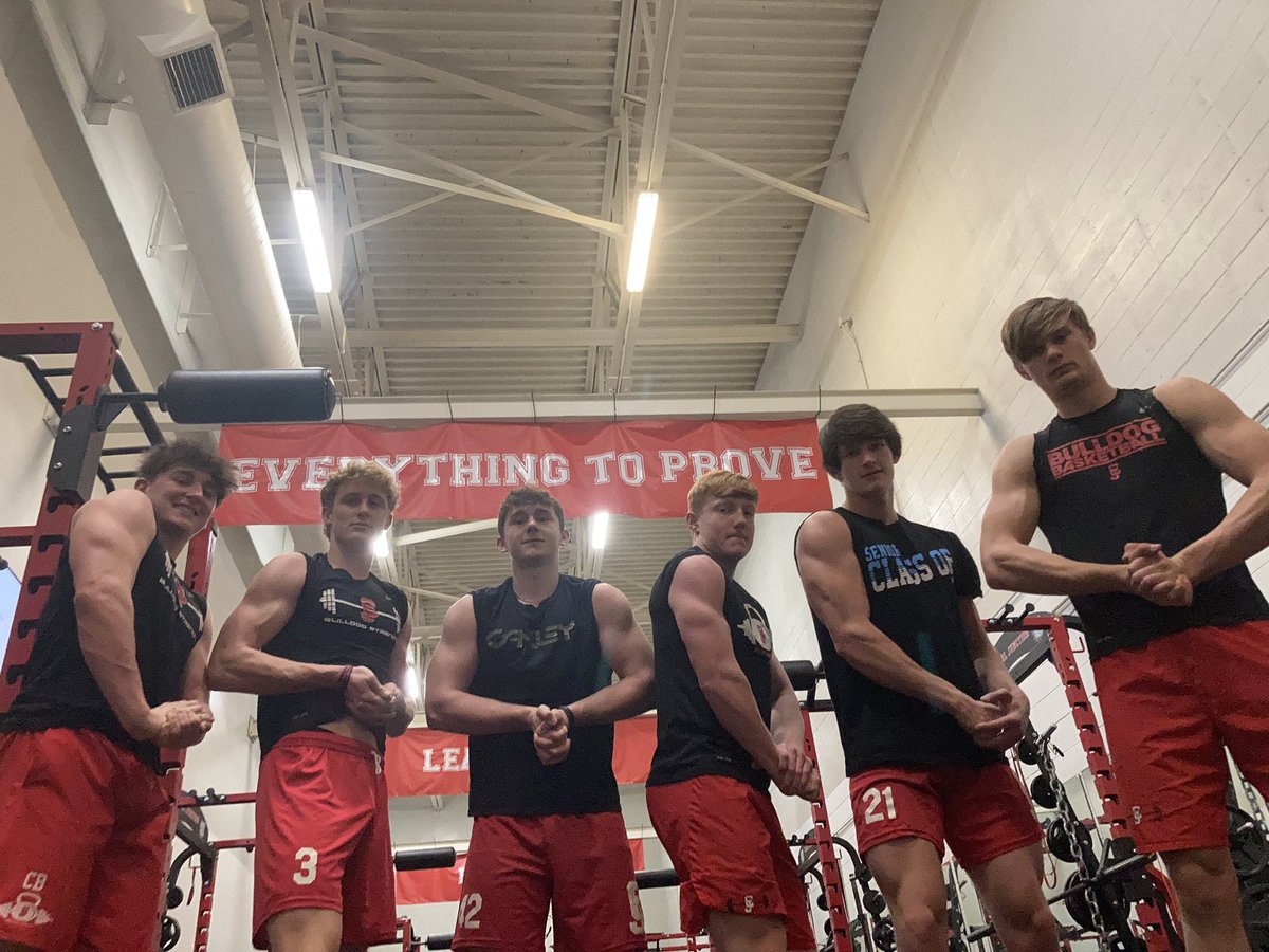 cjdogpower's tweet photo. I love Fridays!  #flexsquad https://t.co/DHkHWbK4Jc