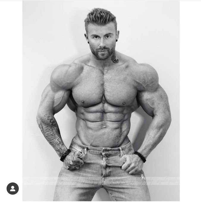 The man the myth the legend MAXIMUS https://t.co/FyNFVbaUAO