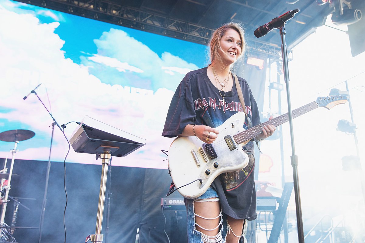 HBD, <a href="/chelseacutler/">chelsea cutler</a>!! 💙 💫