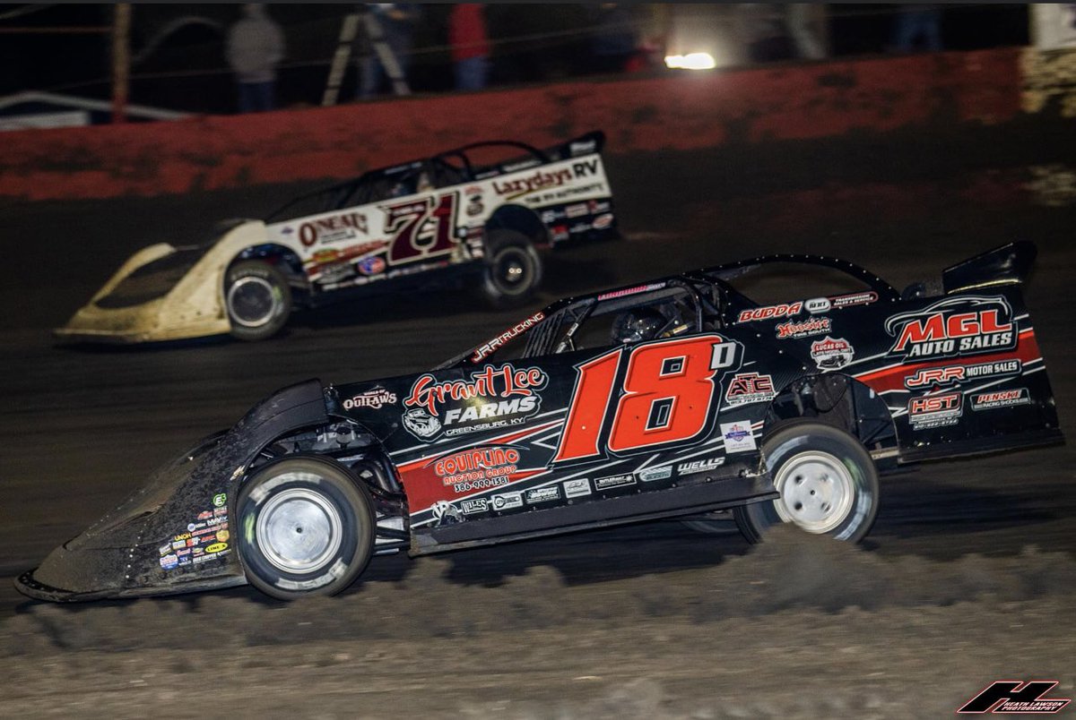 dwilson18D's tweet photo. Ready for Night 5 of the Wrisco #WinterNationals with the @lucasdirt #LMDS at @eastbayracepark. We had a fast @LonghornChassis by Wells last night as we drove to 8th place. Looking to keep it rolling tonight. Catch it live on @MAVTV Plus! #Speedweeks2022 https://t.co/Ac9iks8OhM