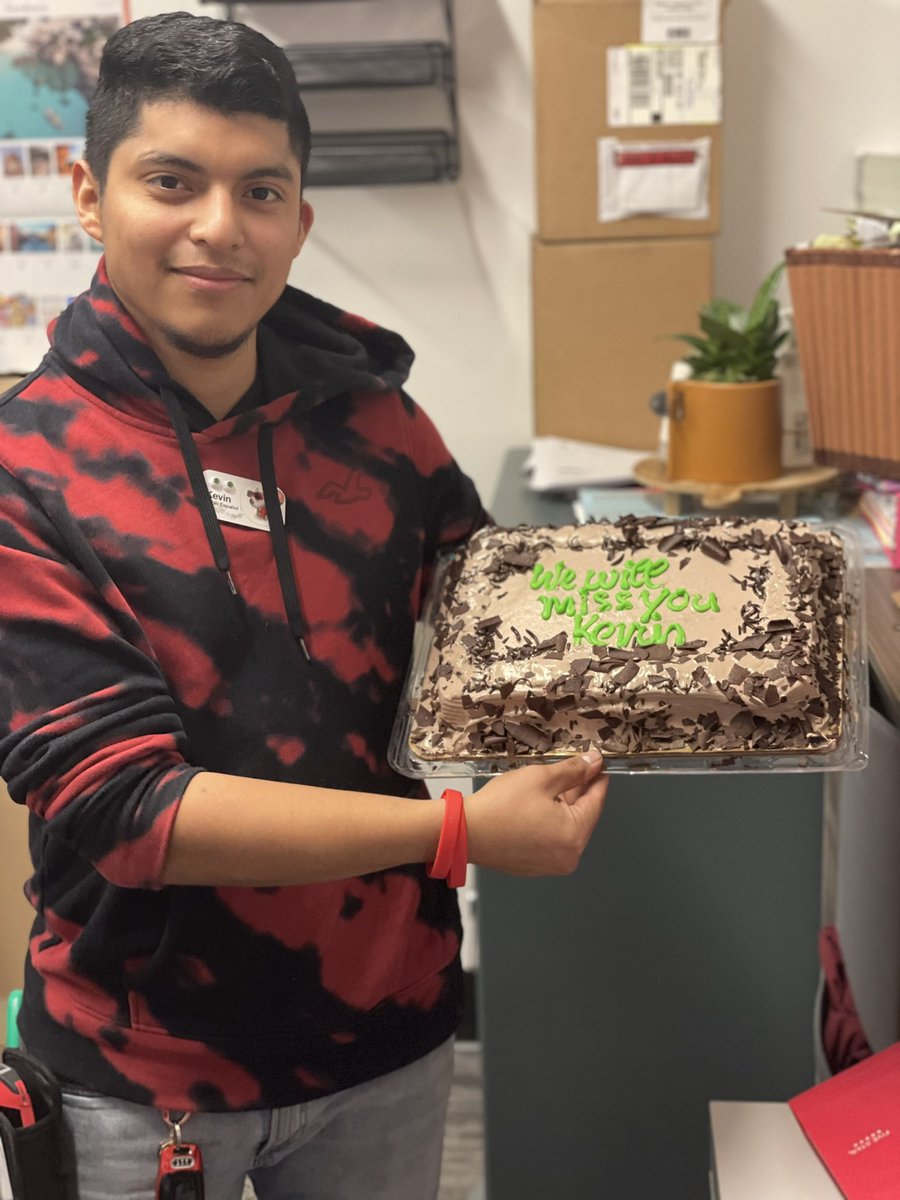 Jesse Scan (@jessedatarget) on Twitter photo Kevin started as a pf TM during my time at 2844 and came with me as a new leader to open up 5towns- he has created and maintained an incredible food process, we are all so excited for him to go back to 2844 for his 2nd assignment! Good luck <a href="/TargetKevinS/">Kevin Santos</a> we will miss you!! 😭😭😭 Kevin started as a pf TM during my time at 2844 and came with me as a new leader to open up 5towns- he has created and maintained an incredible food process, we are all so excited for him to go back to 2844 for his 2nd assignment! Good luck <a href="/TargetKevinS/">Kevin Santos</a> we will miss you!! 😭😭😭
