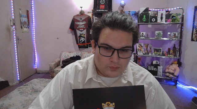 Y obviamente agradecer también a <a href="/Ale1Carballo/">ArtJandro 🎨</a> y <a href="/TucansitoAlv/">Tucansito</a> que apoyaron con los diseños y presentación del evento respectivamente.

Nos vemos en la siguiente edición del 2022 nueva y mejorada.
#RoyaleAwards2021