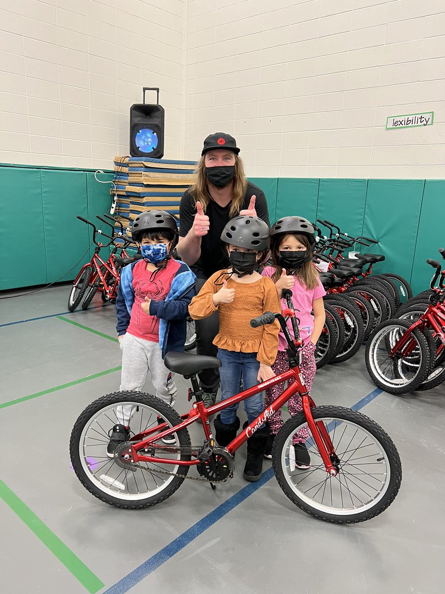 All time day w/ the <a href="/CANdAid/">Can'd Aid</a> crew.

An entire first grade class is leaving school with a brand new bike + helmet today. 🎉🎉🎉