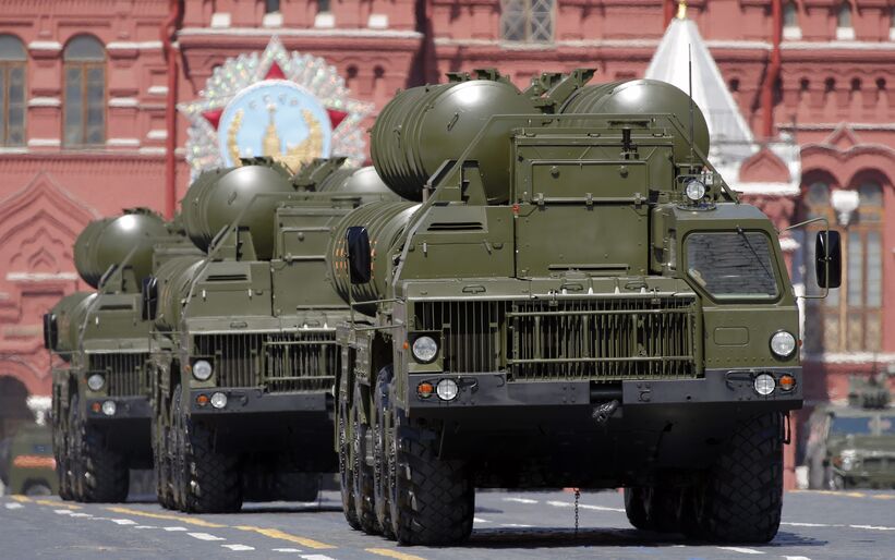 KvvKwiatkowski's tweet photo. Russian S-400 missile systems deployed in Brest, 10 km from the 🇵🇱Polish border
#StrongerTogether #SupportToAllies
@SecBlinken
@SecDef
@jensstoltenberg
@SenatorMenendez
@SenTedCruz
@RepMarcyKaptur
@RepMikeRogersAL
@RepMikeTurner
@RepLisaMcClain
@SenatorWicker
@HouseDemocrats https://t.co/3gGAqDZHm7