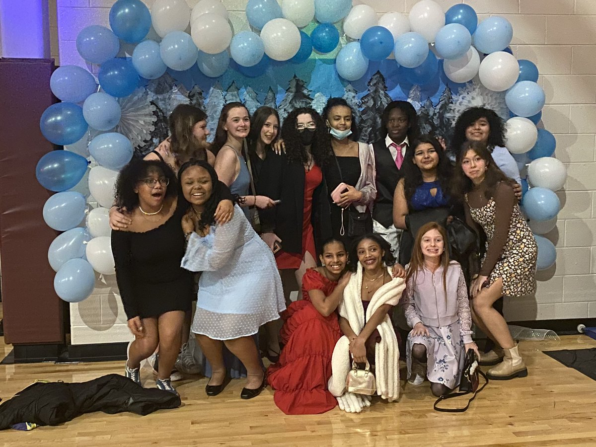 LBMS Winter Dance! Great time! <a href="/jcityTNschools/">JohnsonCitySchools</a>