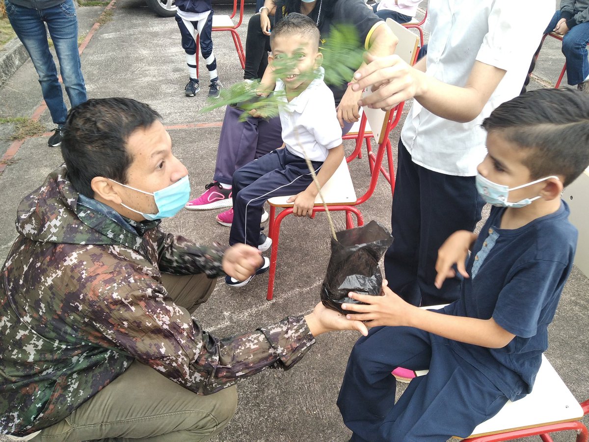 TachiraMjgh's tweet photo. Programa cuidado del ambiente en Tachira con nuestros niños con discapacidad articulados con la misión árbol y los  IEE del estado @NicolasMaduro @FreddyBernal @sramirez_fp @KaremDeBernal https://t.co/XkHJzyZspX