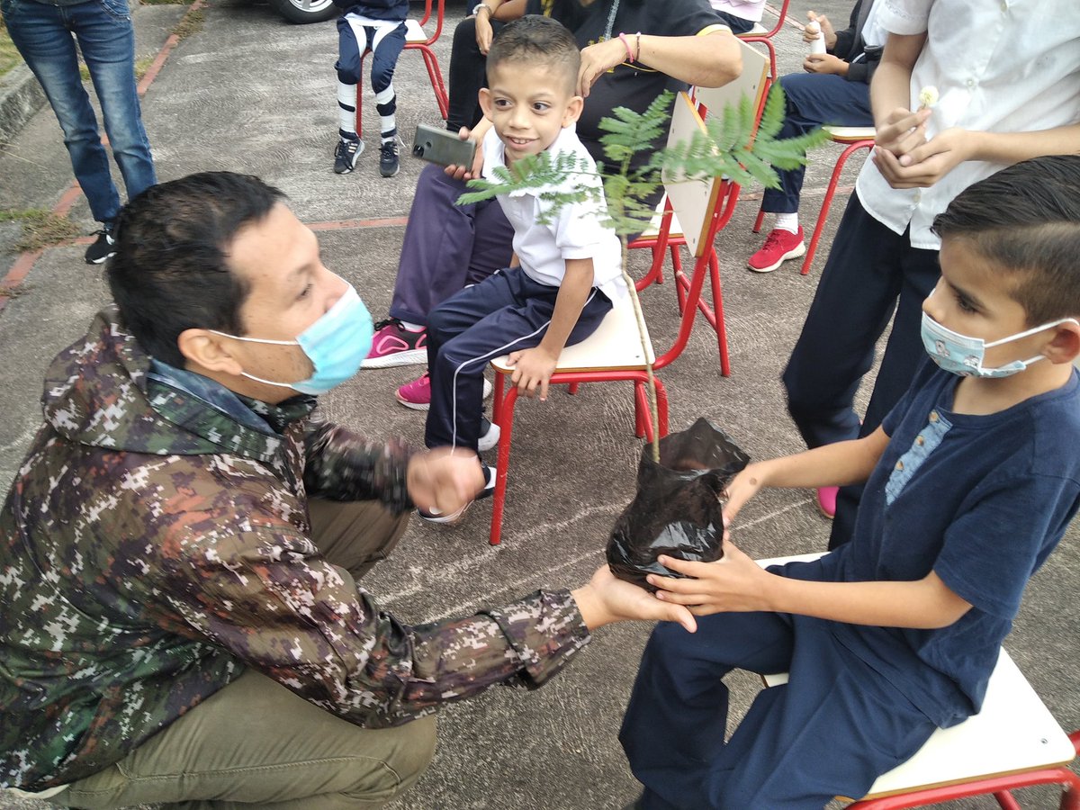 Programa cuidado del ambiente en Tachira con nuestros niños con discapacidad articulados con la misión árbol y los  IEE del estado <a href="/NicolasMaduro/">Nicolás Maduro</a> <a href="/FreddyBernal/">Freddy Bernal</a> <a href="/sramirez_fp/">Soraida Ramirez</a> <a href="/KaremDeBernal/">Karem Durán de Bernal</a>
