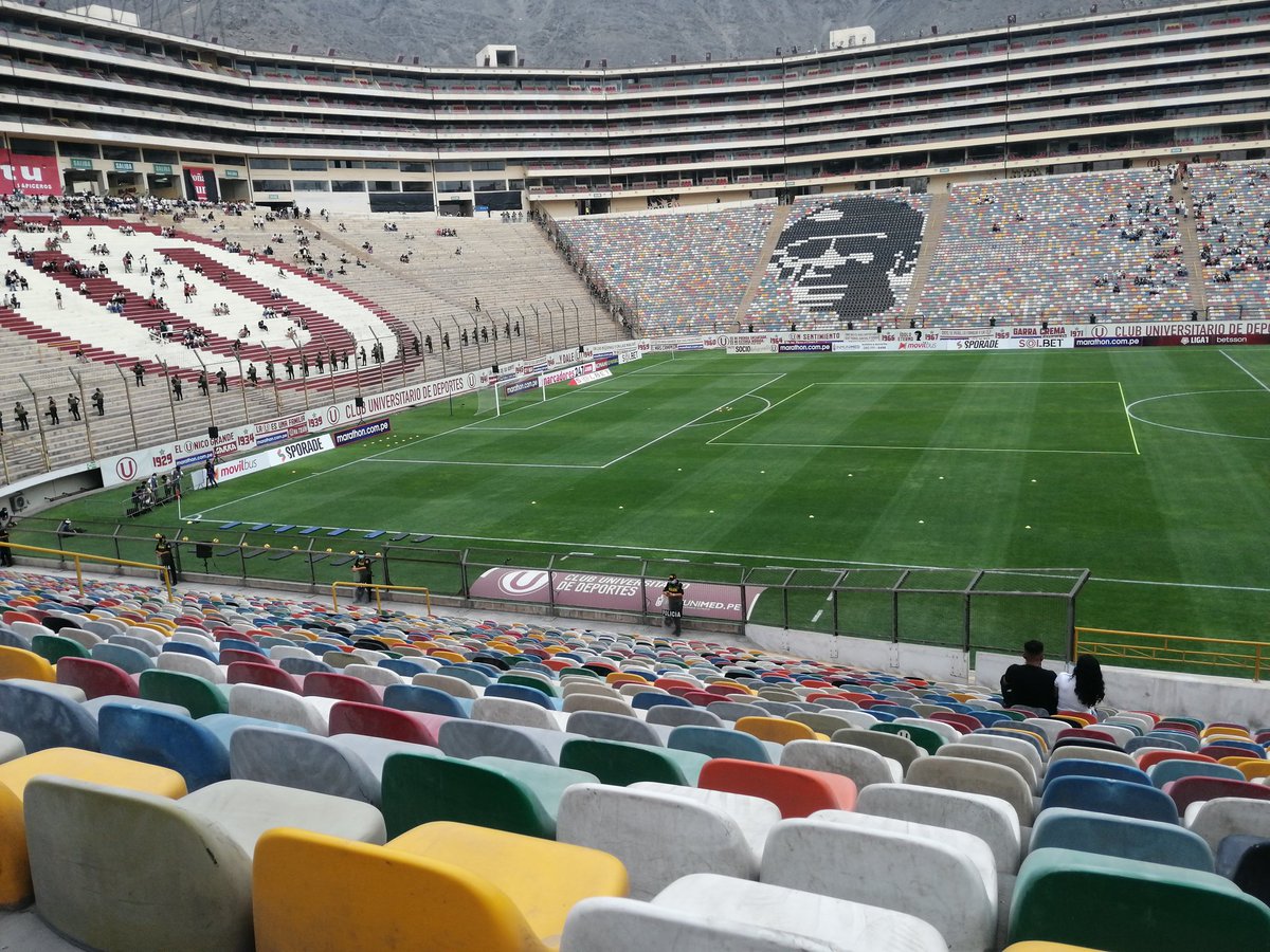SergioDaniloM's tweet photo. 2 años despUés... @Universitario #YDaleU https://t.co/1RG4Lh6yn0