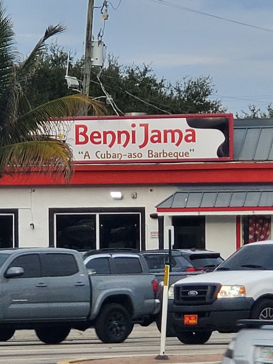 s00_kawaii's tweet photo. Me: babe you wanna go to bennijama
Her: you mean bennihana?
Me:nope https://t.co/WWUVvWjqa9