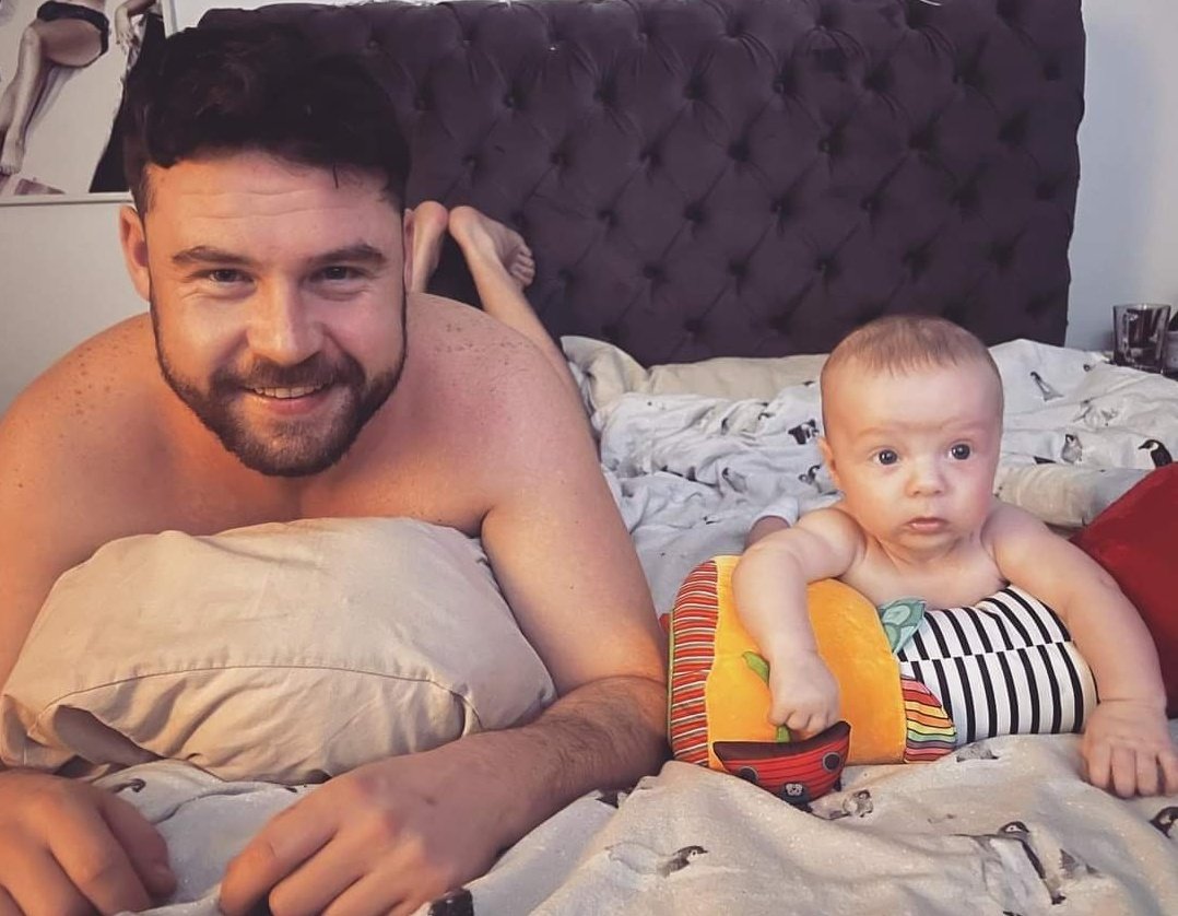 AnnieSugden75's tweet photo. How cute??? π*internally squeels*π€ππ₯°β€
Cracking photo of you both.π₯°
But where is our bedtime storyπ @DannyBMiller??π₯°π΄π
#DannyMiller #BabyAlbert #CutenessOverload https://t.co/unKjgWyaA8