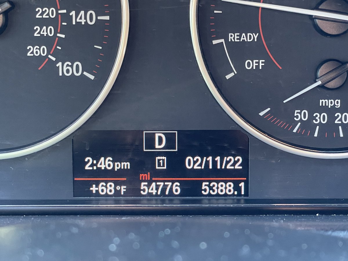 conr_mccarthy's tweet image. I know my car thermometer isn’t as accurate as @MarkNelsenKPTV ‘s forecast, but 2 degrees away from 70! It really does feel like #FalseSpring @fox12oregon @fox12weather