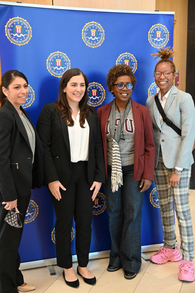 Class is in session at week 2 of #FBIHouston's Collegiate Academy at <a href="/TexasSouthern/">Texas Southern University</a>! Today's topic- white collar crime. During the 5-week program, students get a look at today's FBI through case overviews by FBI personnel. This is FBI Houston's 1st Collegiate Academy! 📓🖊️ #HBCU