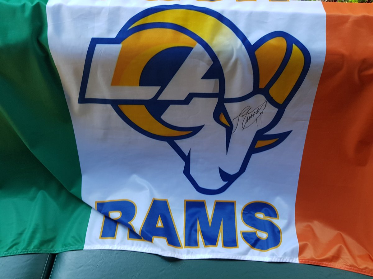 Aar_mor's tweet photo. Just me with the man...the legend @jimeverett 💙💛

Thanks for your time Jim 🤘

Let's Go Rams!

@TouchdownTrips
@LARams_UK @IreNFL

#Legend #RamsHouse #Ramily #SuperBowl #IrishRam🐏 #KTLA https://t.co/2GLbNRoalO