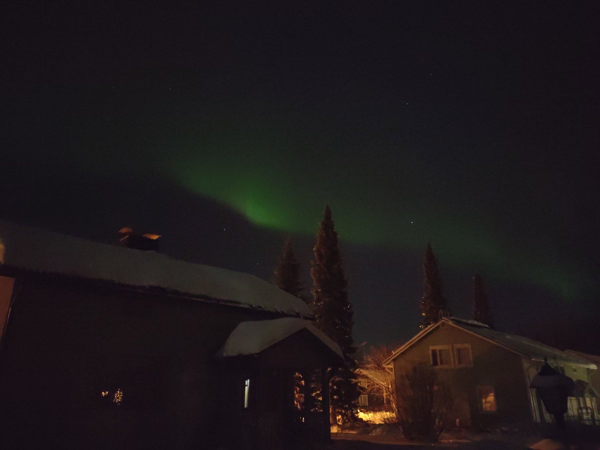 krummeh's tweet photo. Tuli nähtyä #revontulia pitkästä aikaa. #Siilinjärvi #AuroraBorealis #Savonia https://t.co/oBCbBBtL2Y