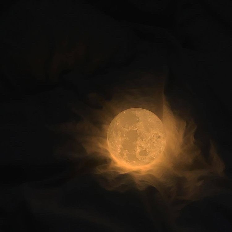 AngelsWhisperr's tweet photo. “We are all like the bright moon, we still have our darker side.” https://t.co/VbfrWY4uCI