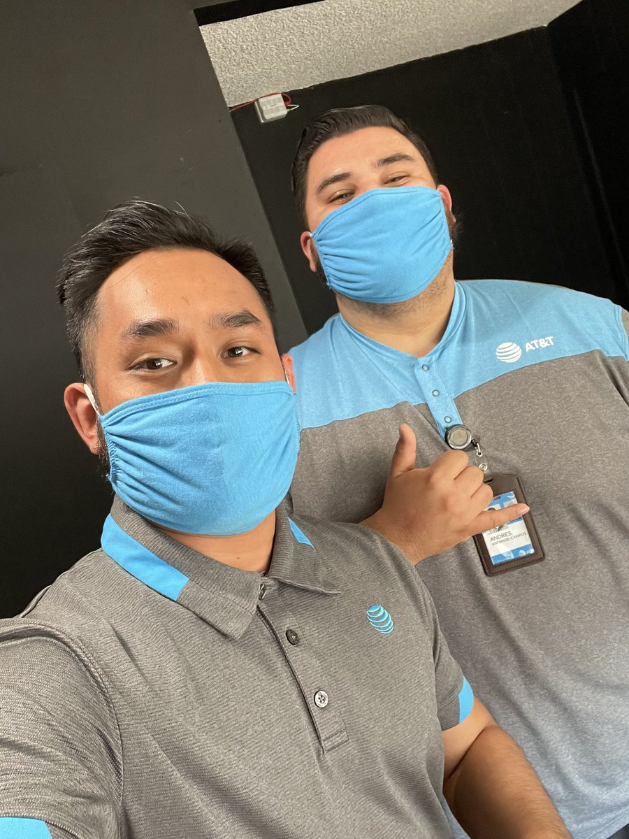 jimmysomIHX's tweet photo. @AndyAndradeIHX serving a business customer with our latest promos!Verified and approved ✅ @AlfredoSoCal https://t.co/ErMVJ5KRfu