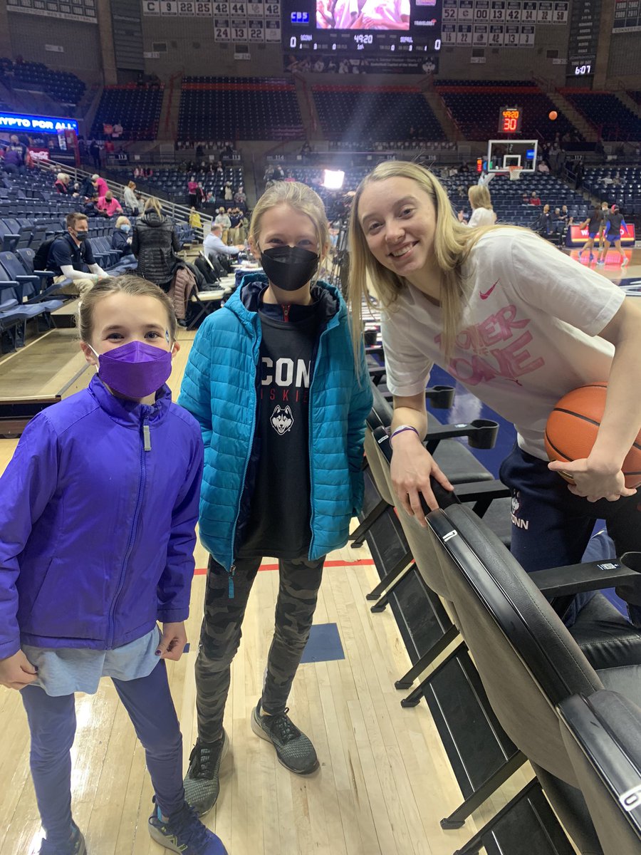 reedbundy's tweet photo. Class act and world class. @paigebueckers1 and @UConnWBB making this easily the best day ever for my girls. https://t.co/wH1fmDN4h7