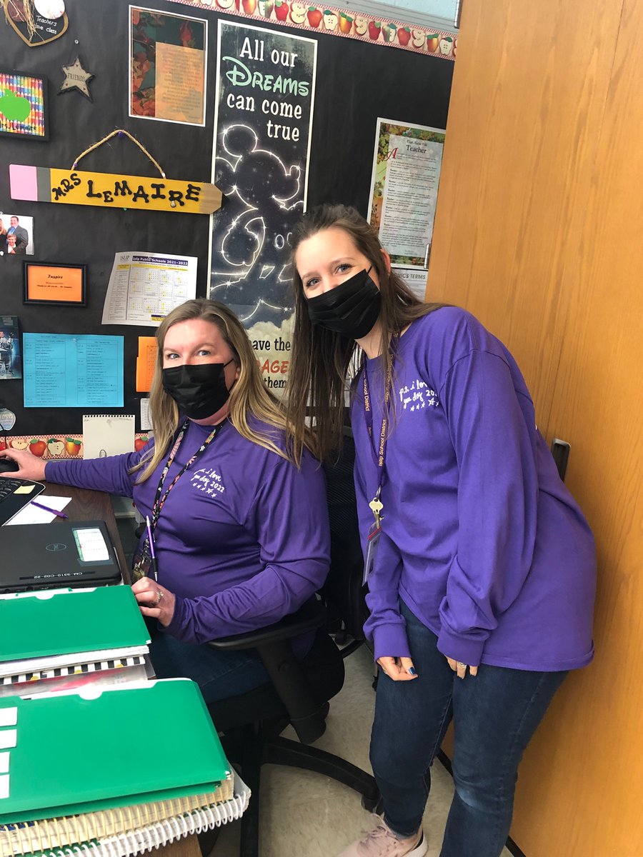 IslipCRES's tweet photo. CRES students and staff participated in P.S. I Love You Day today by wearing purple and choosing kindness. They ended the day with a competitive round of Kindness Bingo. #SuccessAtCres #PSILoveYouDay https://t.co/x9hj6riivM