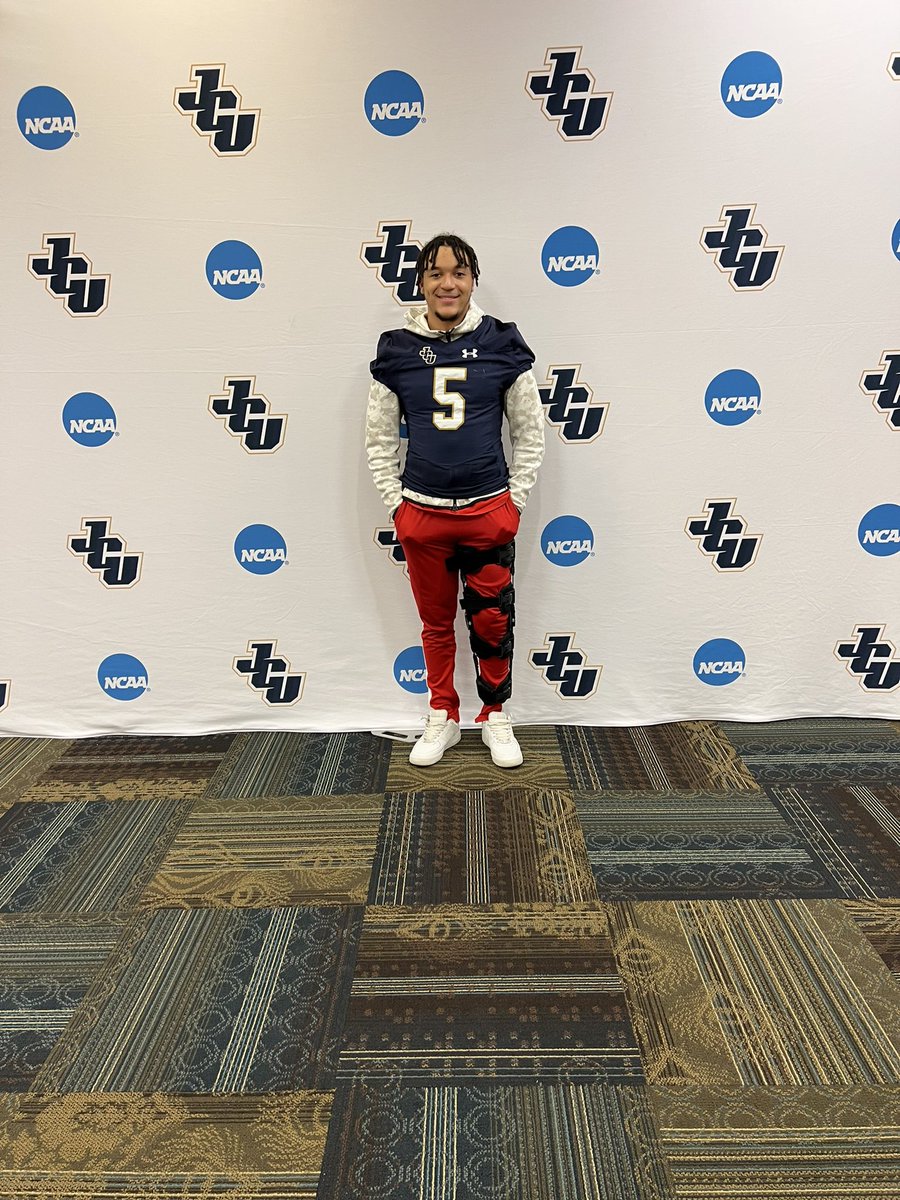 After a great visit I am beyond blessed to have received an official offer from 💛💙John Carrol University <a href="/BakerQB7/">Matt Baker</a>🙏🏽 #AGTG