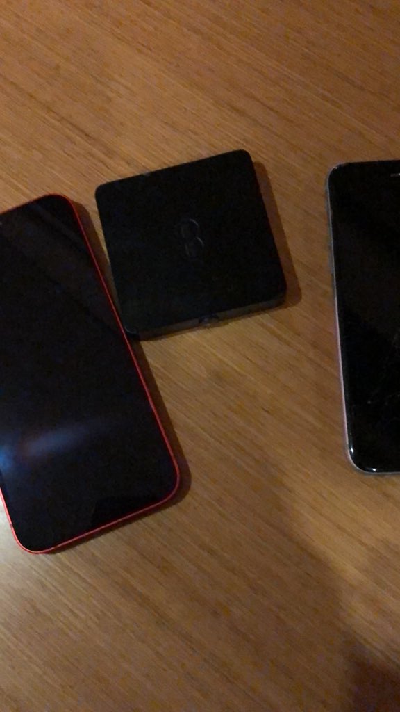 debbylloyd's tweet photo. @EE Thanks glen so14 2ar 3 devices signal flakey https://t.co/2ucz7WszL4