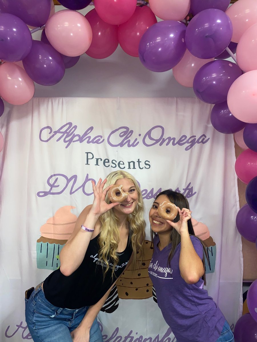 FGCU Alpha Chi Omega tweet media
