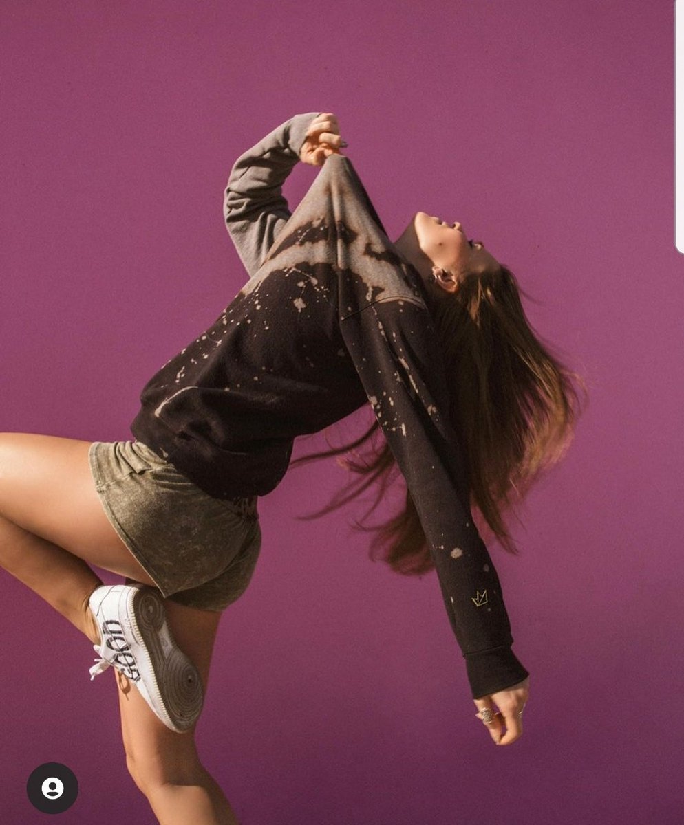 _ease47's tweet photo. Amymarie Gaertner https://t.co/OQpac90oyc