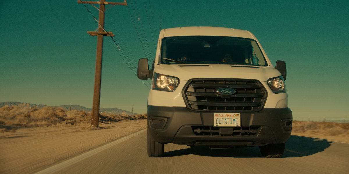 StephenSeanFord's tweet photo. #thealienwareupdate
BTS: With the help of a friend I digitally erased all of the logos and license plates from the exterior shots of the cars. Originally we used the license plate OUTATIME as a reference to Back To The Future but for obvious reasons swapped it for ALI3NWAR3. https://t.co/UhHH5JCLPf
