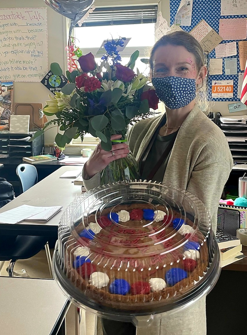 MrsRScott's tweet photo. Congratulations to Truman High School's Teacher of the Year (drum roll please....)Ms. Nicole Klein! Thanks for your hard work &amp; commitment to our students, staff, families &amp; community. You make THS a great place to be! #wearetruman #ISDstrong @THSPatriots https://t.co/dCvszy3CN2