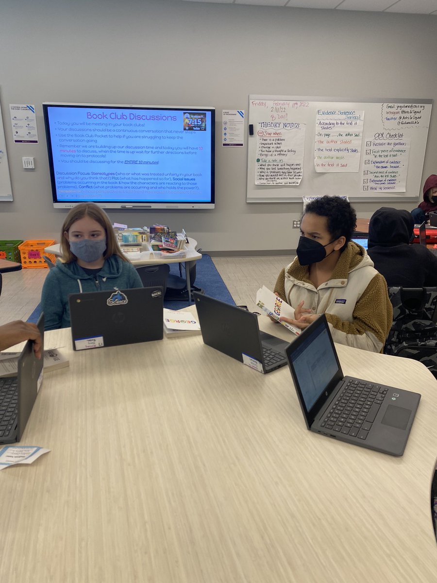GiulianoELA6's tweet photo. Book Club discussions! Using their books, notes, and resources to help them. They were so engaged and excited to discuss, they never even heard the timer go off! @CrecArtsMiddle1 #artsmiddle https://t.co/j5PmqlIt04