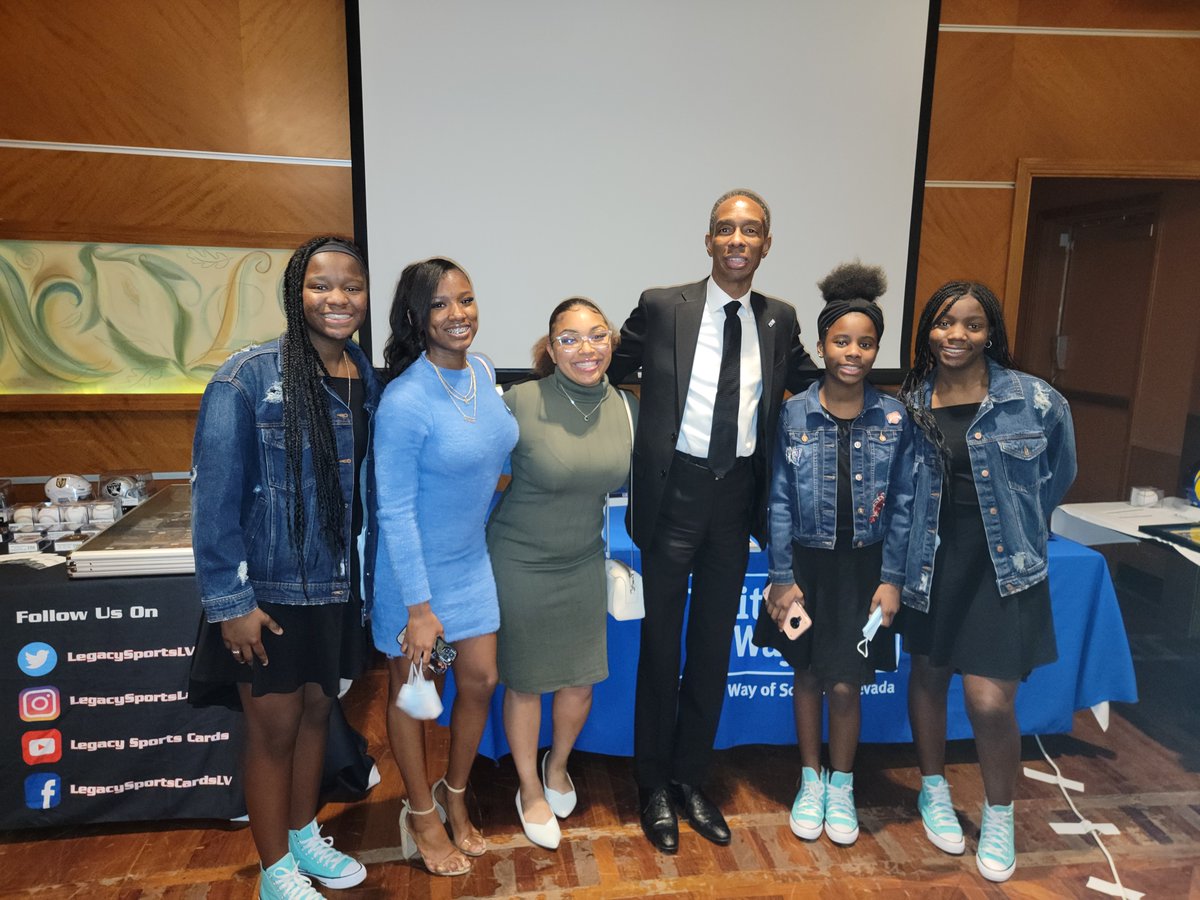 United Way of Southern Nevada (@uwsn) on Twitter photo We want to say THANK YOU to our friend <a href="/WMoon1/">Warren Moon</a> for inviting #TeamUWSN and our students from <a href="/LIT_LV/">Leaders in Training</a> and <a href="/MyTULIPSNV/">T.U.L.I.P.S</a> to attend the Warren Moon Hall of Fame Reception last week and for making an incredible donation to <a href="/UWSN/">United Way of Southern Nevada</a>! #LasVegas #Nonprofit #Community #Collaboration We want to say THANK YOU to our friend <a href="/WMoon1/">Warren Moon</a> for inviting #TeamUWSN and our students from <a href="/LIT_LV/">Leaders in Training</a> and <a href="/MyTULIPSNV/">T.U.L.I.P.S</a> to attend the Warren Moon Hall of Fame Reception last week and for making an incredible donation to <a href="/UWSN/">United Way of Southern Nevada</a>! #LasVegas #Nonprofit #Community #Collaboration