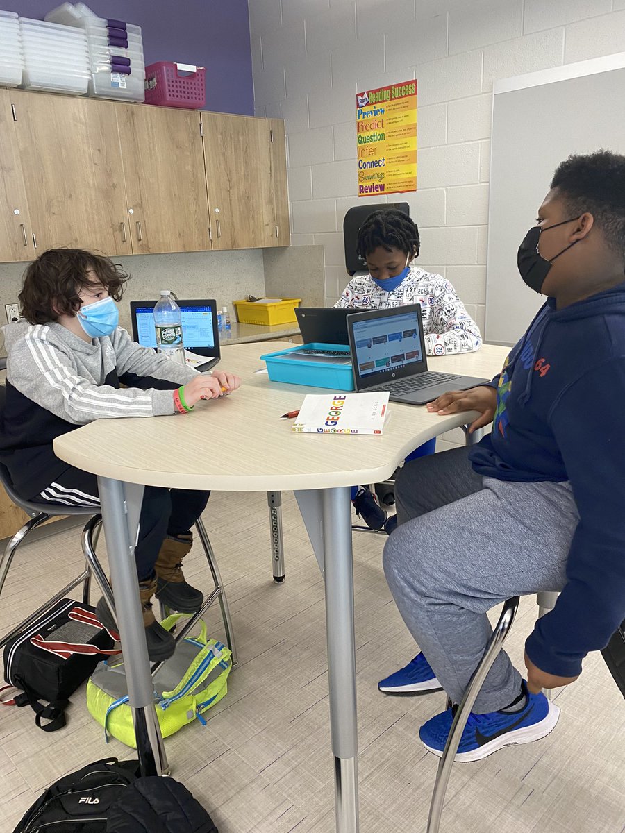 GiulianoELA6's tweet photo. Book Club discussions! Using their books, notes, and resources to help them. They were so engaged and excited to discuss, they never even heard the timer go off! @CrecArtsMiddle1 #artsmiddle https://t.co/l7ZW4lCXd4
