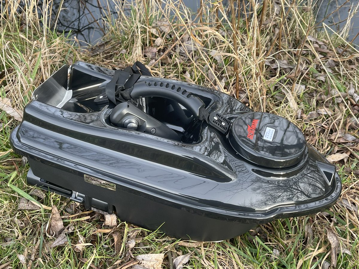 BoatmanUk's tweet photo. Some of the mk4 range, Starting at £199. You won’t find a boat for the same money to rival this. Link to purchase in bio 🎣 #carpfishing #baitboat #carp https://t.co/7wjEaJS3nJ