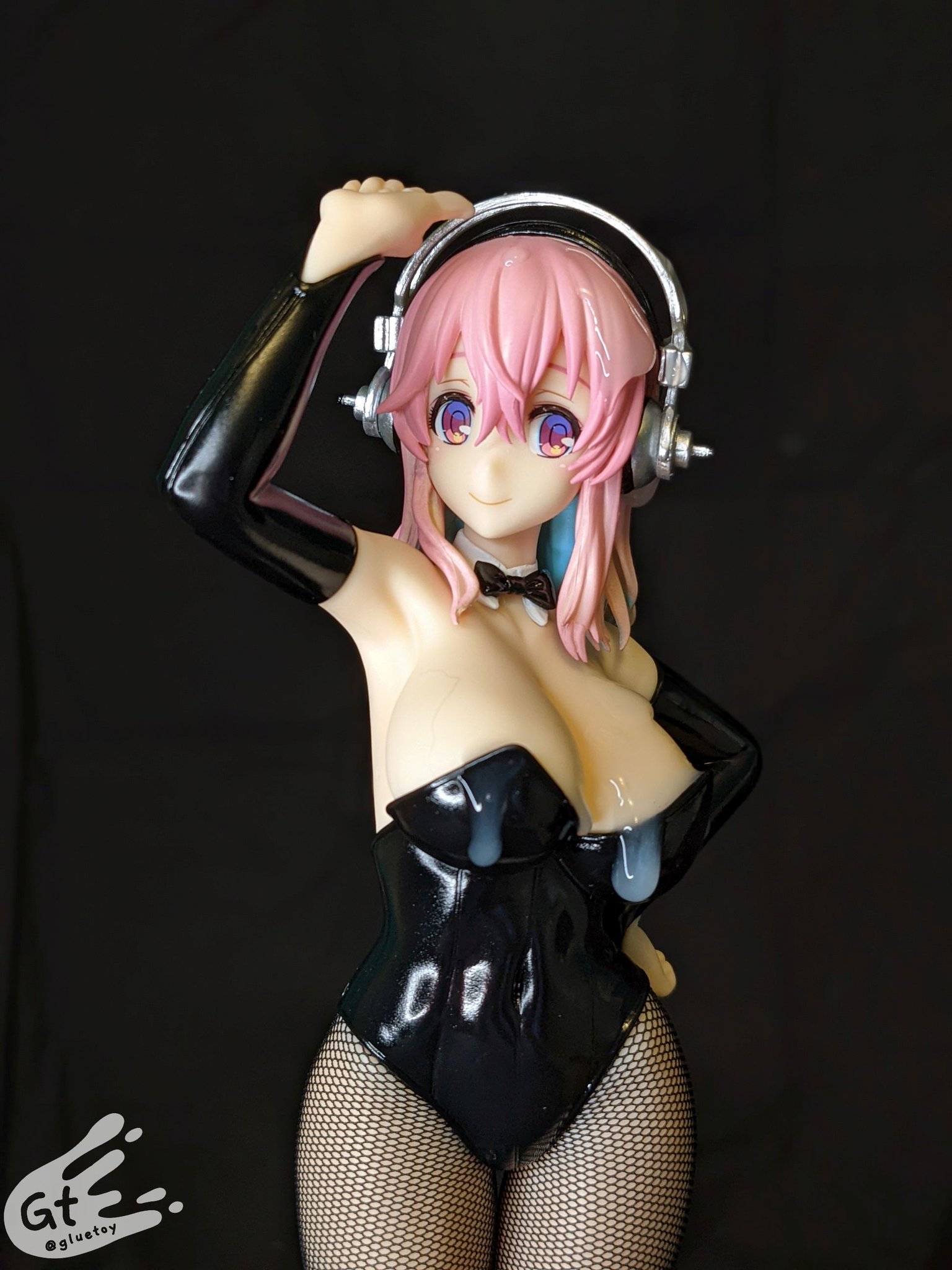 4 pic. 💦 Super Sonico is my debut figure. Loved cumming on her! 👇🏻 for requests, full videos & more https://t.co/LSChsniZqE #figurebukkake #semenonfigure #cumonfigure #hentai #onlyfans https://t.co/nUIdQfNe2m