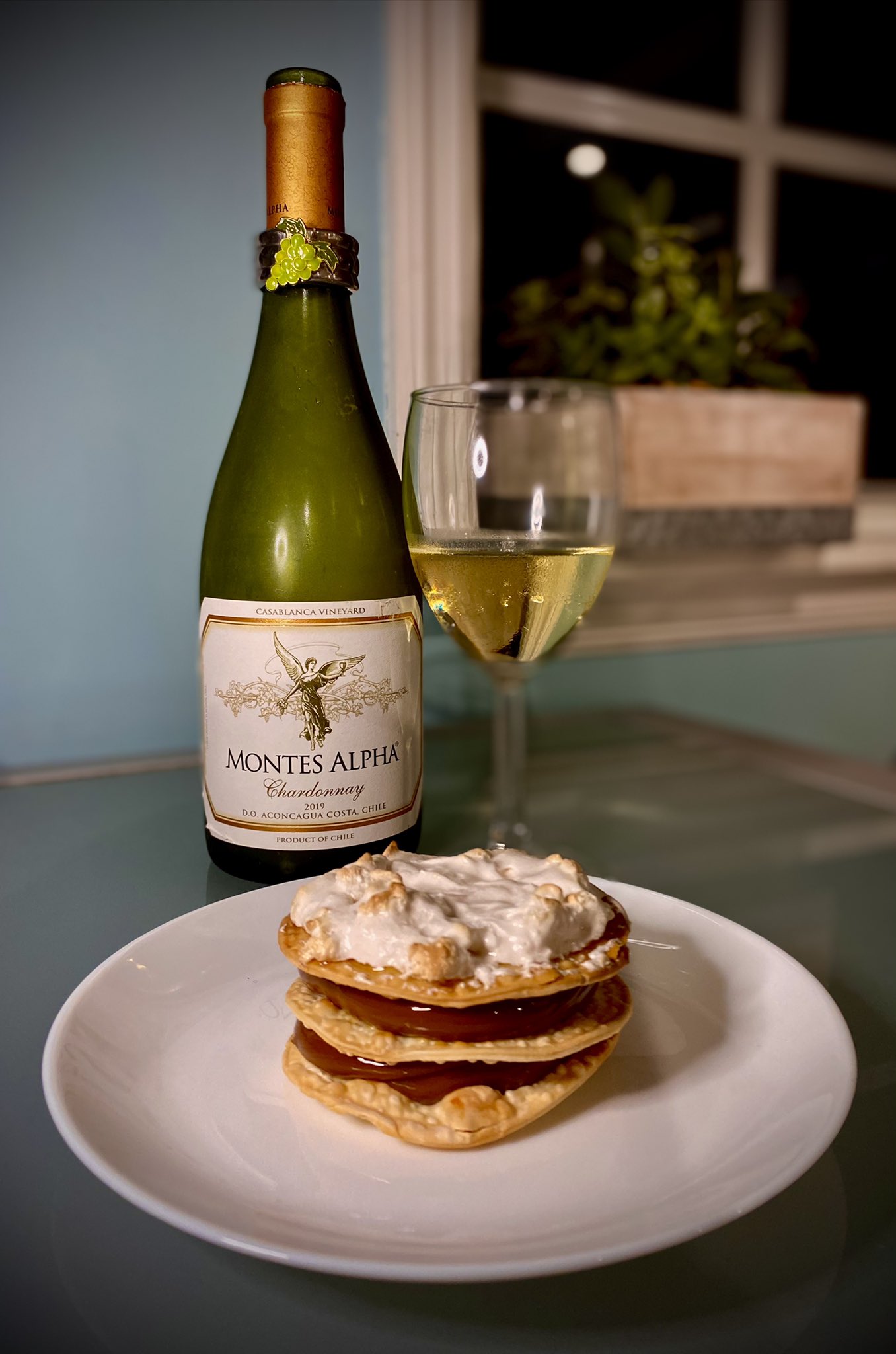 Carlos Sarmiento Friday Evening Vibes 19 Montes Alpha Casablanca Vineyard Chardonnay From Monteswines Usa Kobrandwines Argentinian Milhojas Dessert With Dulce De Leche Fierroargentinegrill Wine Bottle Collar Drip Ring From