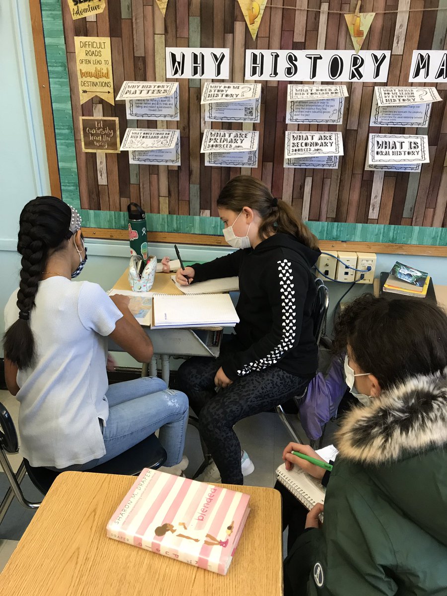 RDAulisa's tweet photo. These 5th graders did a terrific job assuming the role of museum curators to create placards as they analyzed several maps of how the exchange of sugar and other cash crops fueled the trans-Atlantic slave trade. #whyhistorymatters @MitchBickman @Mastrande_Oside https://t.co/BpO0WFkjMC