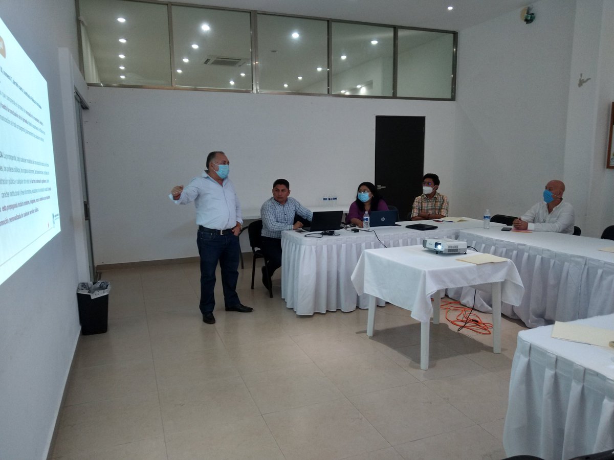 <a href="/omaralpuche/">omar alpuche leal</a> La era del conocimiento en la empresa pública o privada se fundamenta en la disciplina del #Derecho y la #Administración. En horabuena.