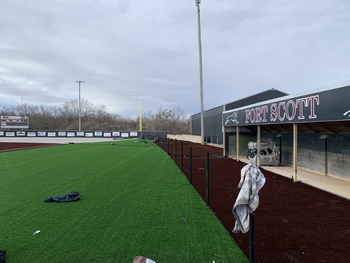 fsccbaseball's tweet photo. Turf crew is getting after it! 
RF warning track is down👌
Walk up strip to Homeplate is down👏
Batters boxes are in👍 https://t.co/UTfRD6RN6d