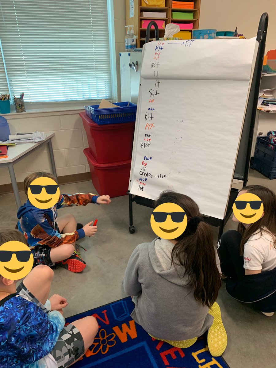 AnabelWalters7's tweet photo. ALT make-up days give 5th graders a chance to be rotation leaders! Learning disguised as games! #WinWin #IamDSISD #sycaMOREyr5 #AcademicLanguageTherapy https://t.co/5H7mVwY6tq
