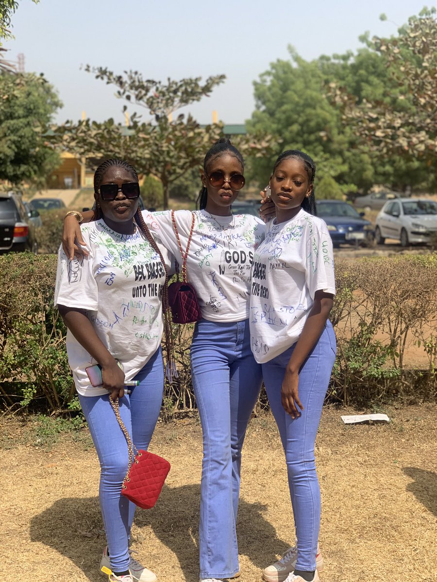 S_hirleyy's tweet image. B.sc in the bag
#oxlaide #Telfar #Asiwaju #Gucci #adidas #hotgirlverified #BoycottAdidas #Rema