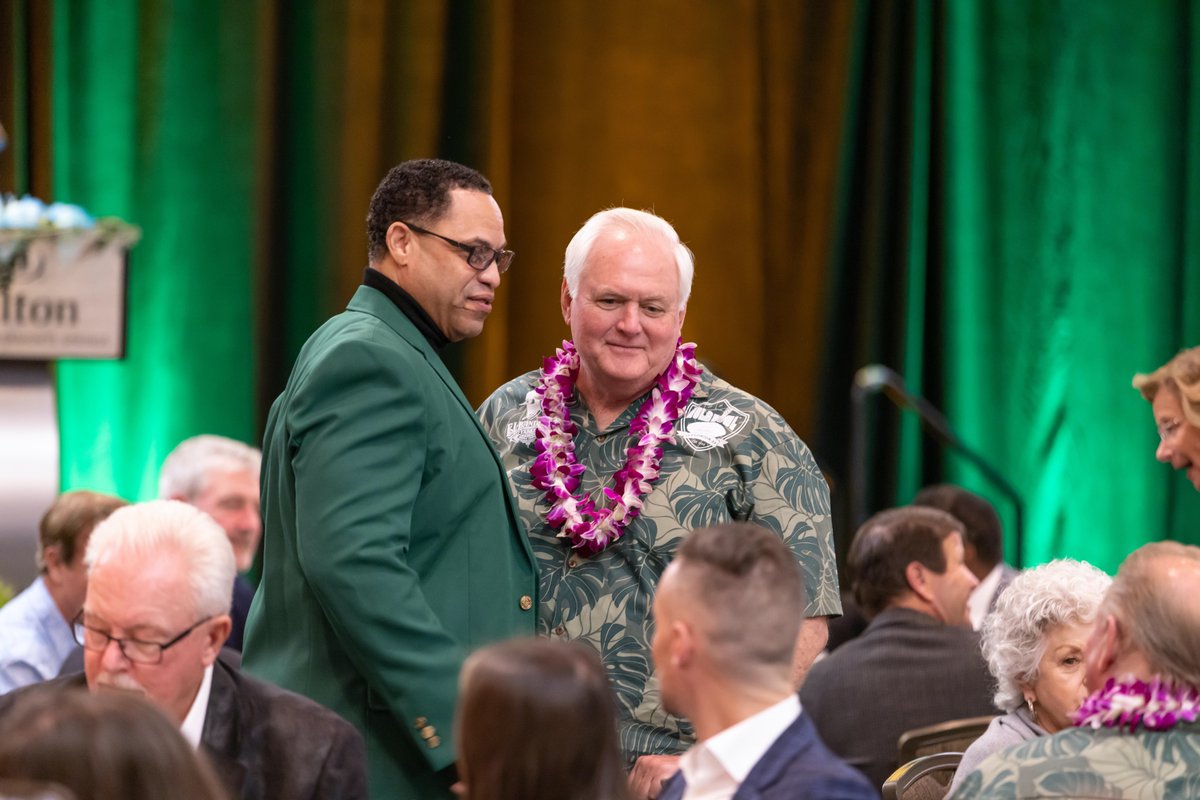 Hula_Bowl's tweet photo. 2022 Hula Bowl Hall of Fame Banquet
#hulabowl #florida #anthonymiller #Hawaii https://t.co/QpcLRtpRwP