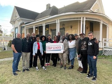 DATravelExperts's tweet image. We've partnered with the Pathways Project to make the travel industry more inclusive. Learn more about the Pathways Project and it's Project Director Leon Burnette at treadright.org/pathways-proje…
#travel #nashville #pathwaysproject #tourism