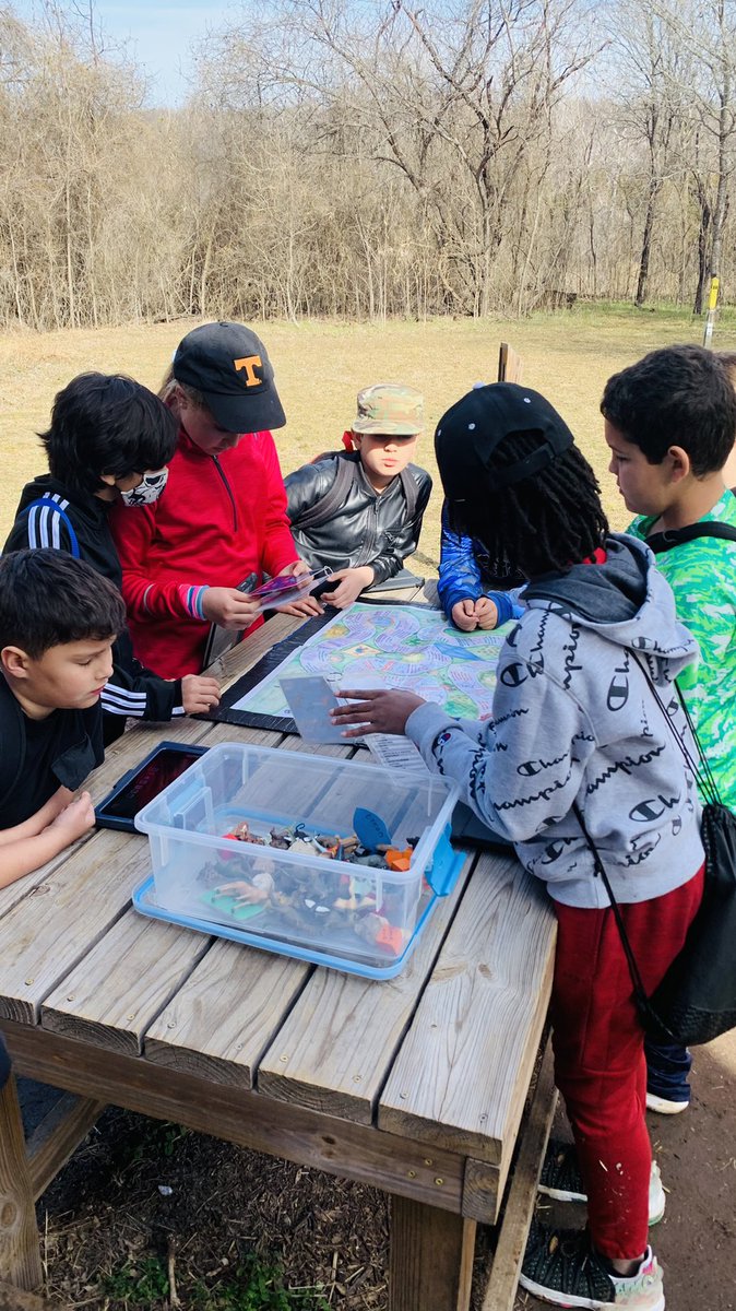 SrtaHdz's tweet photo. Tuvimos un excelente día de aprendizaje en LISDOLA. #5thGradeDual @LISDScience @LISDOLA @PrairieTrailES https://t.co/eSSC4AxUum