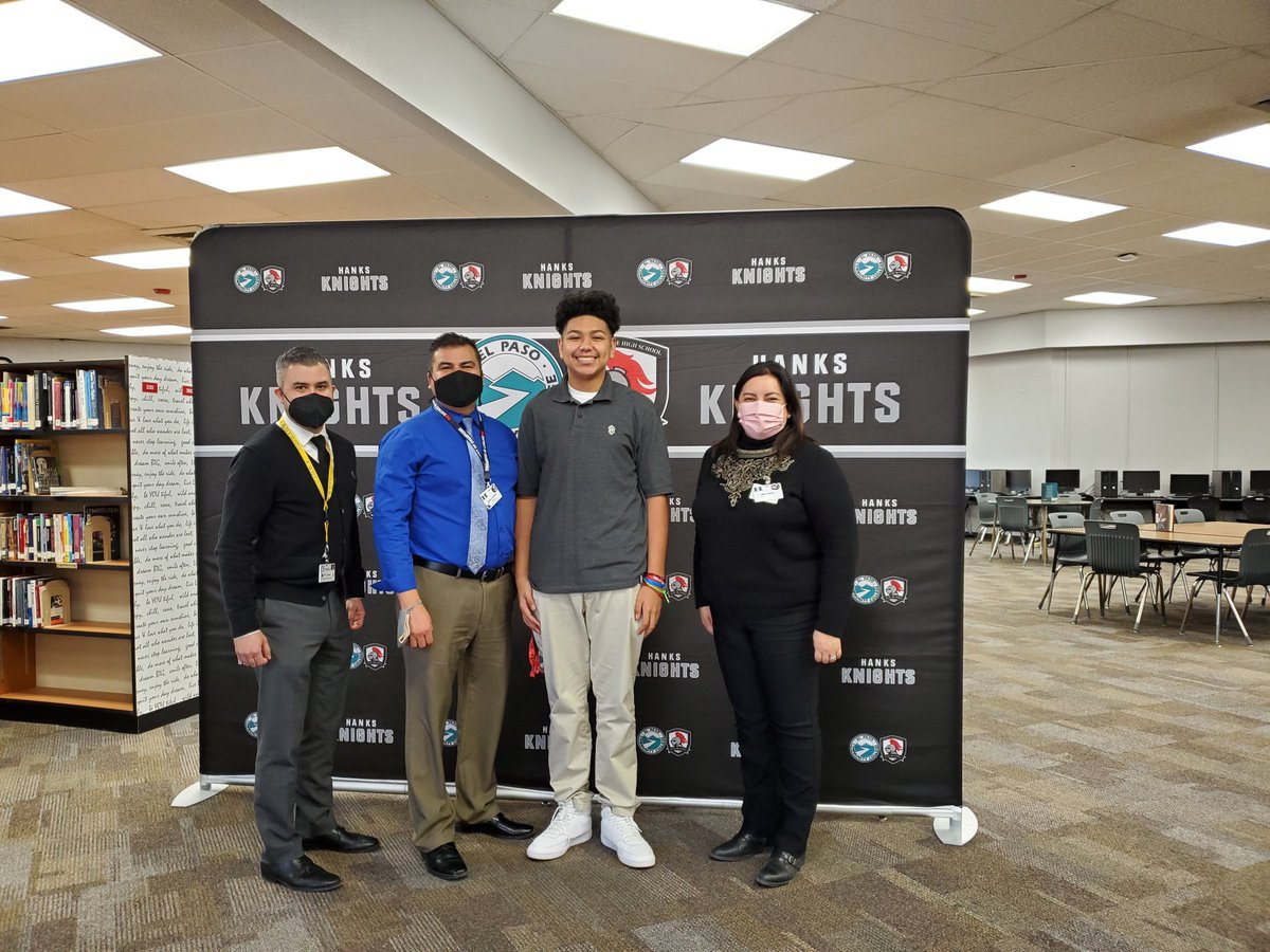 HanksEC_Knights's tweet photo. After completing his interview Fredericke posed with our administration on Wednesday. #HECHS #hanksknights #Silvernblack https://t.co/I8iu3kkFRe
